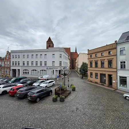 Apartamento Stilvolle Moeblierte Mitten In Perleberg