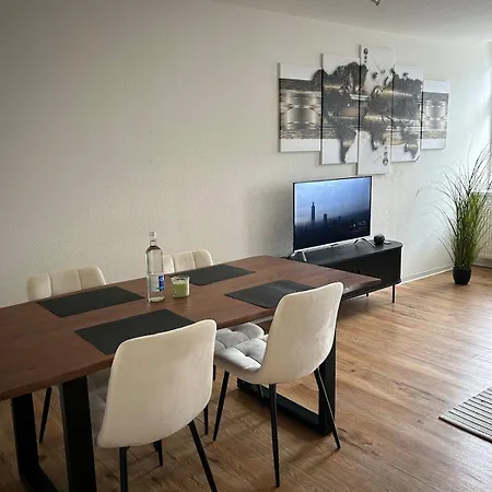 Stilvolle Moeblierte Mitten In Apartamento