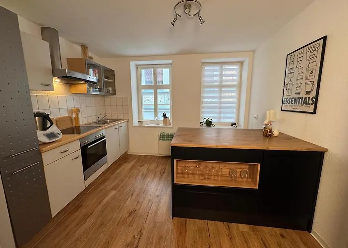 Stilvolle Moeblierte Mitten In *